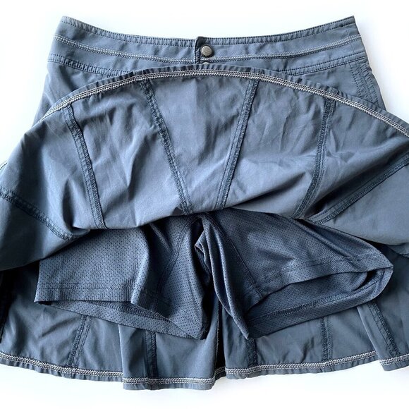 Title Nine Gray Swingtastic Skort 17" Size 2 Built-in Shorts Zip Pockets UPF 50+ - Picture 3 of 10